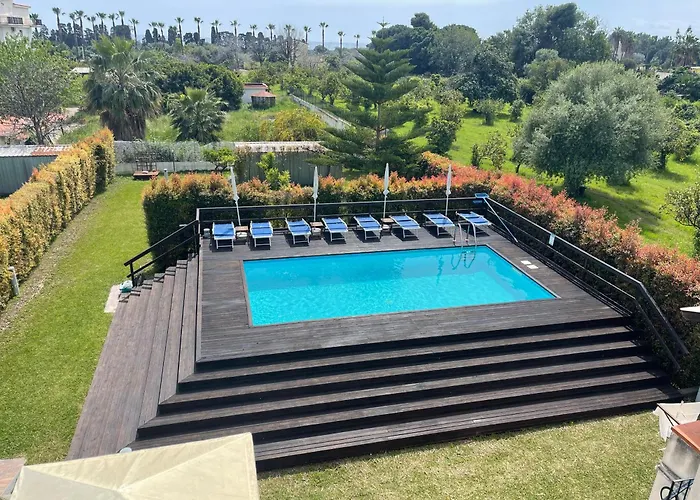 John Sea Suites